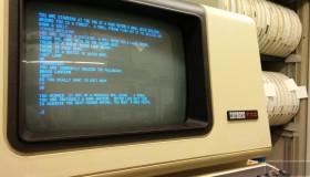 最有名的文字冒险游戏 – 巨洞冒险