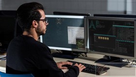 修复 Ubuntu 中的 “Key is stored in legacy trusted.gpg keyring” 问题