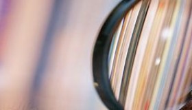 使用 grep 查找所有包含指定文本的文件