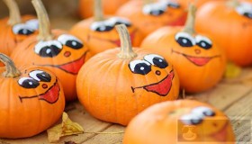 使用 Linux cowsay 制作丰富多彩的节日问候